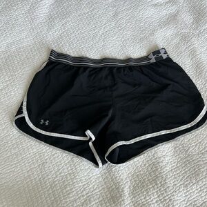 M under armour shorts